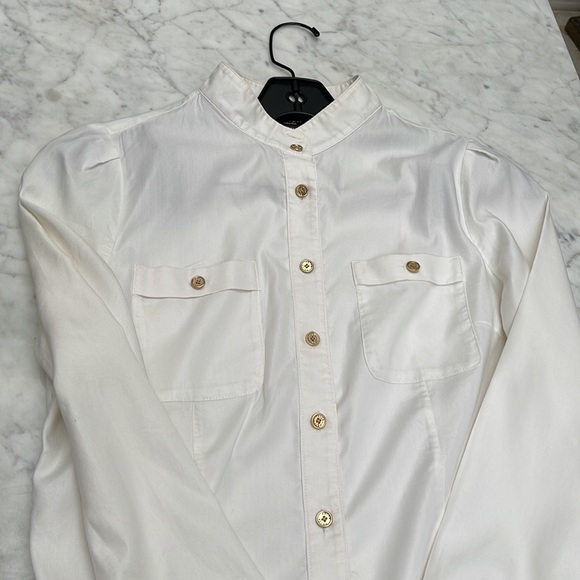 Woman’s prich button down shirt - Picture 4 of 12